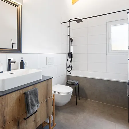 Apartamento Chuenislodge2- Zwei Balkone, Gemuetlicher Kamin, Aussicht