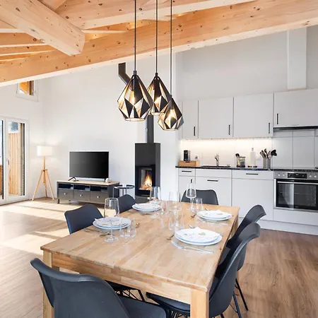 Chuenislodge2- Zwei Balkone, Gemuetlicher Kamin, Aussicht * Αντελμπόντεν