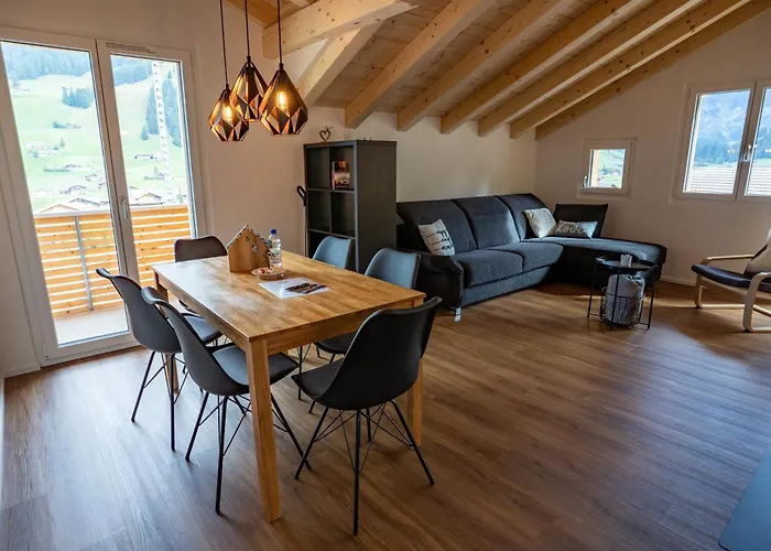 Chuenislodge2- Zwei Balkone, Gemuetlicher Kamin, Aussicht 阿德尔博登