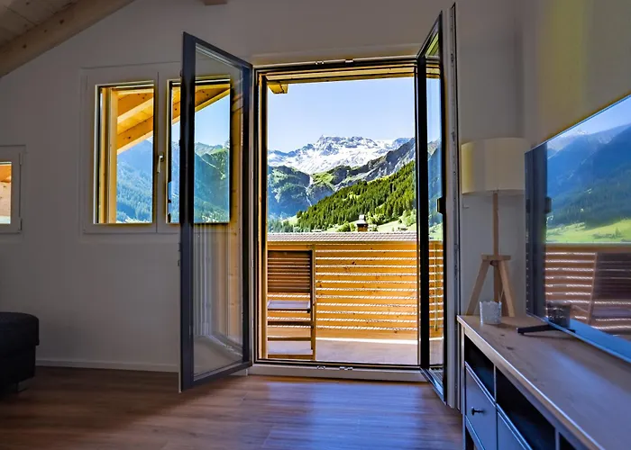 Chuenislodge2- Zwei Balkone, Gemuetlicher Kamin, Aussicht * 阿德尔博登